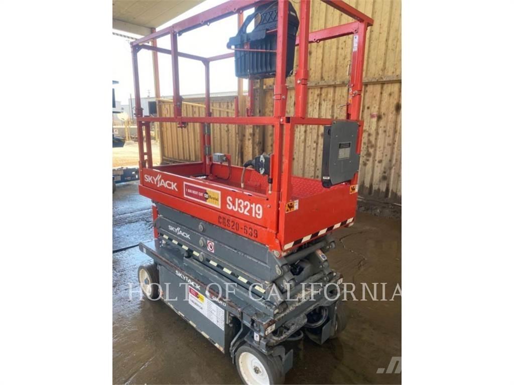 Skyjack SCISSOR 19 Ножничные подъемники