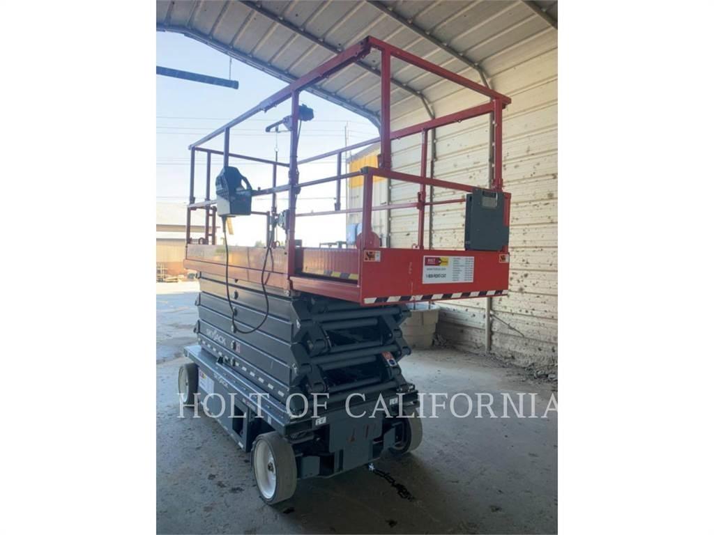 Skyjack SCISSOR40E Ножничные подъемники