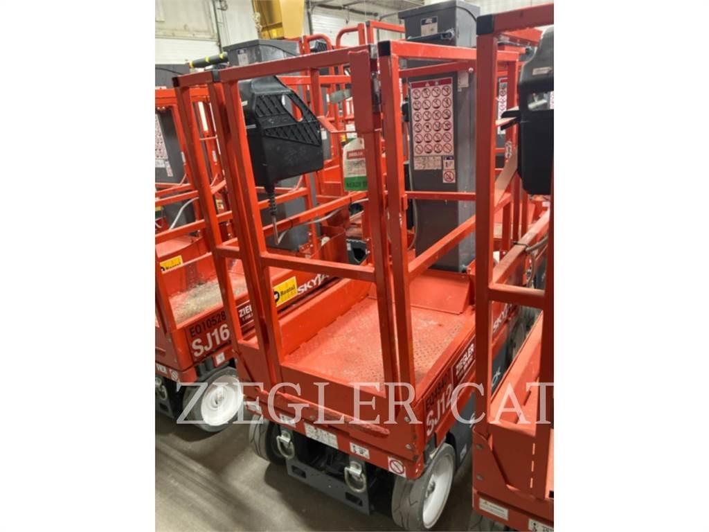 Skyjack SJ12 Ножничные подъемники