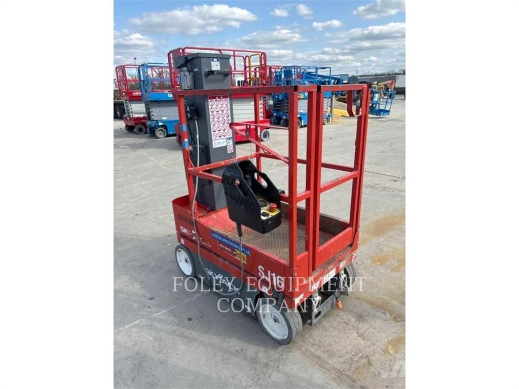 Skyjack SJ16 Ножничные подъемники