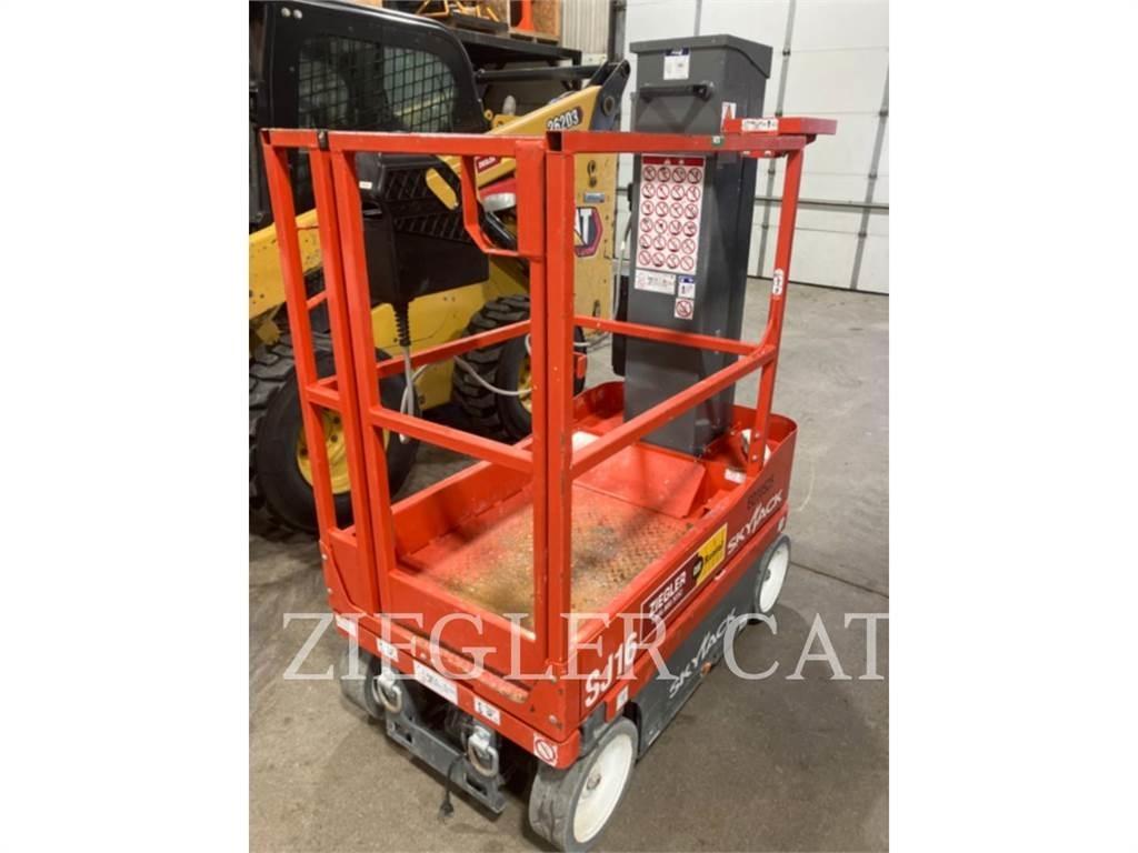Skyjack SJ16 Ножничные подъемники