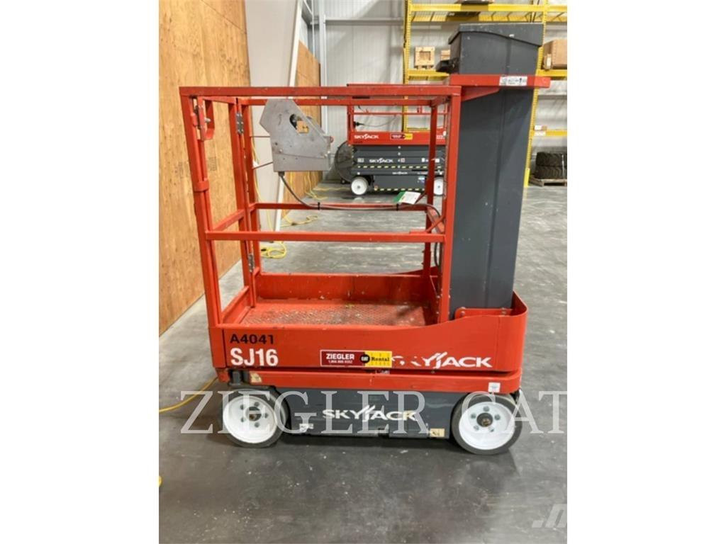 Skyjack SJ16 Ножничные подъемники