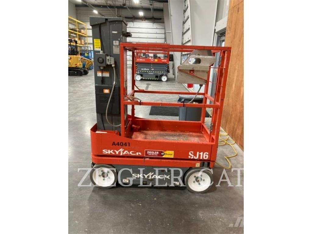 Skyjack SJ16 Ножничные подъемники