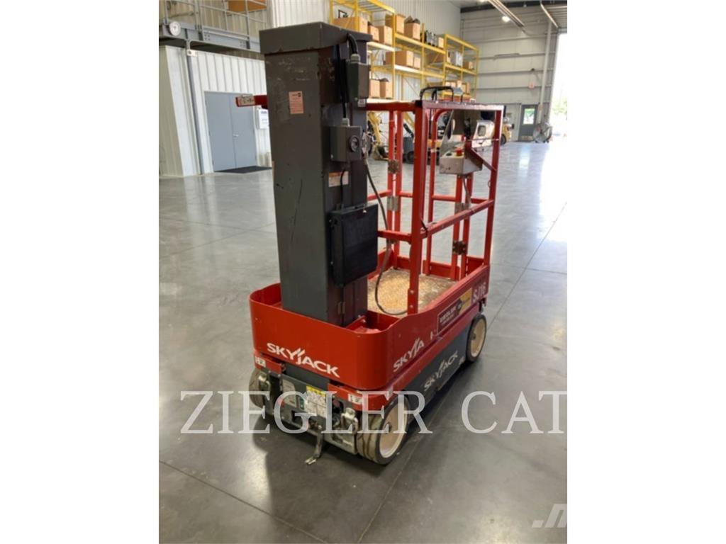 Skyjack SJ16 Ножничные подъемники