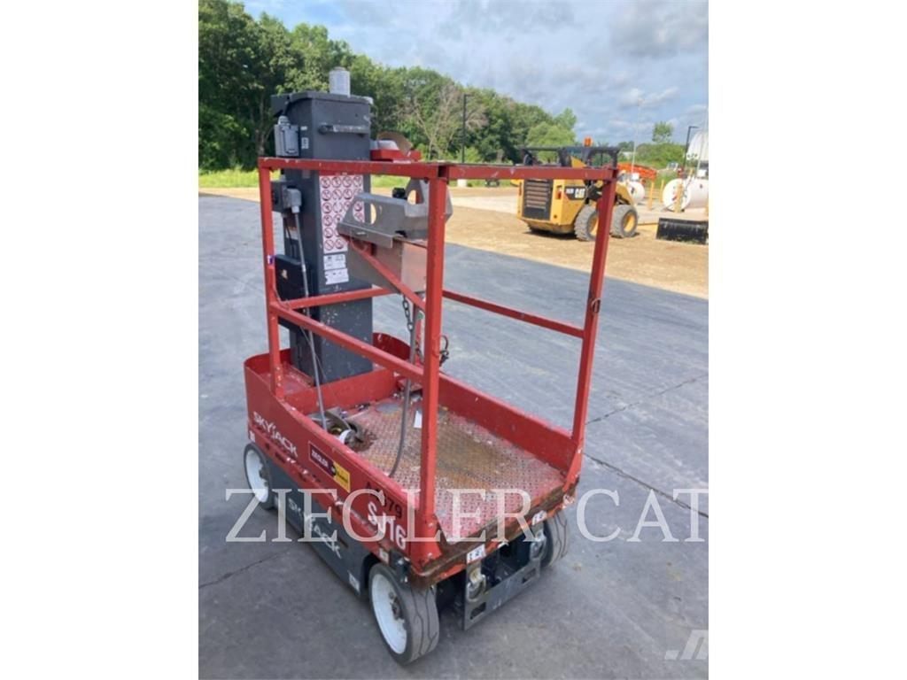 Skyjack SJ16 Ножничные подъемники