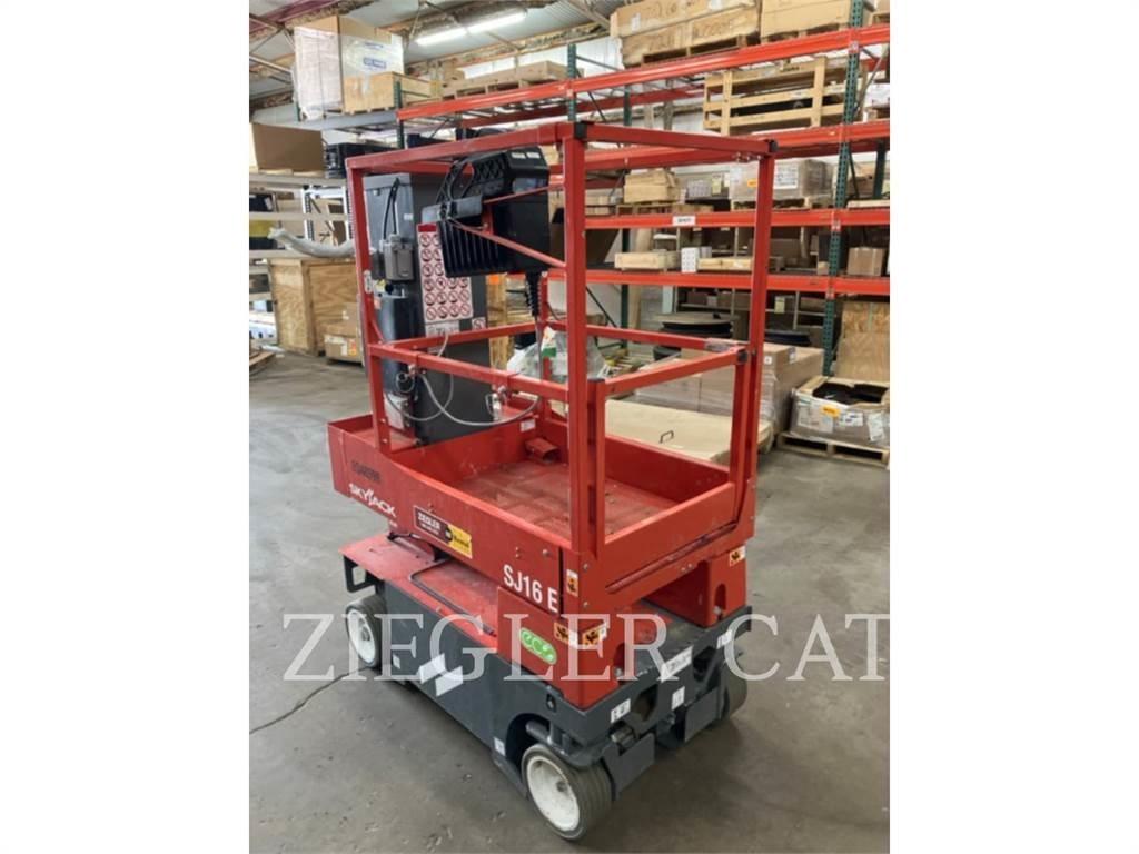 Skyjack SJ16E Ножничные подъемники