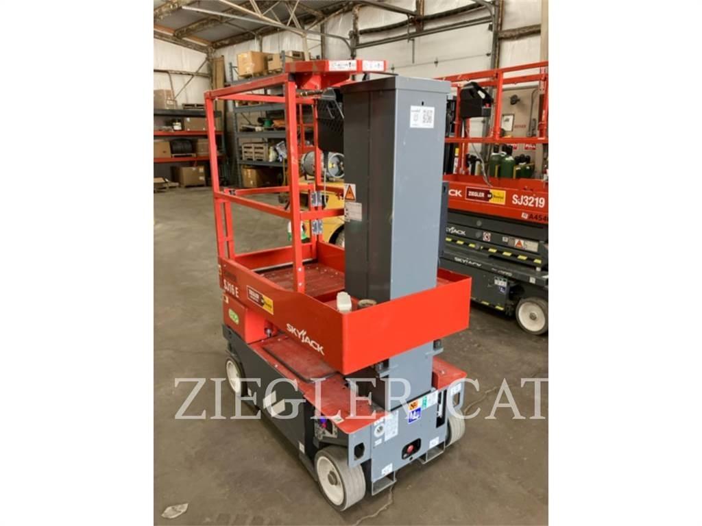 Skyjack SJ16E Ножничные подъемники
