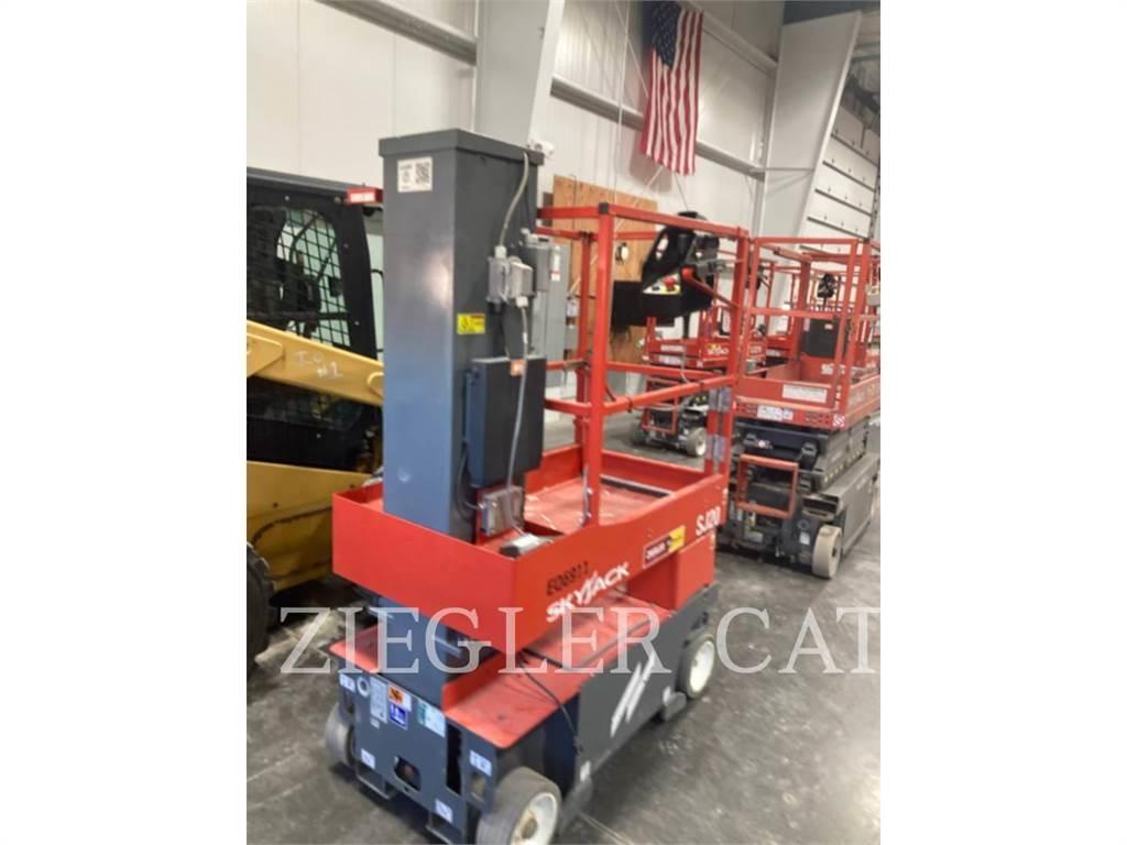 Skyjack SJ20 Ножничные подъемники