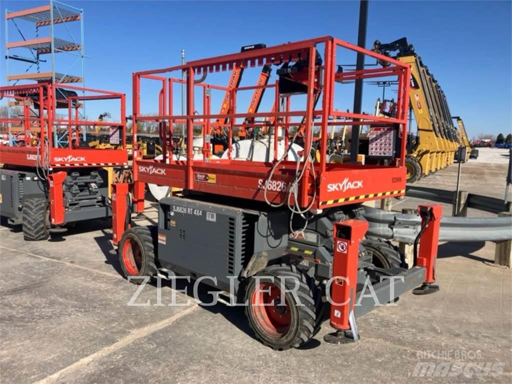 Skyjack SJ6826RT Ножничные подъемники