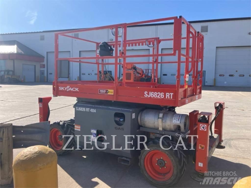 Skyjack SJ6826RT Ножничные подъемники