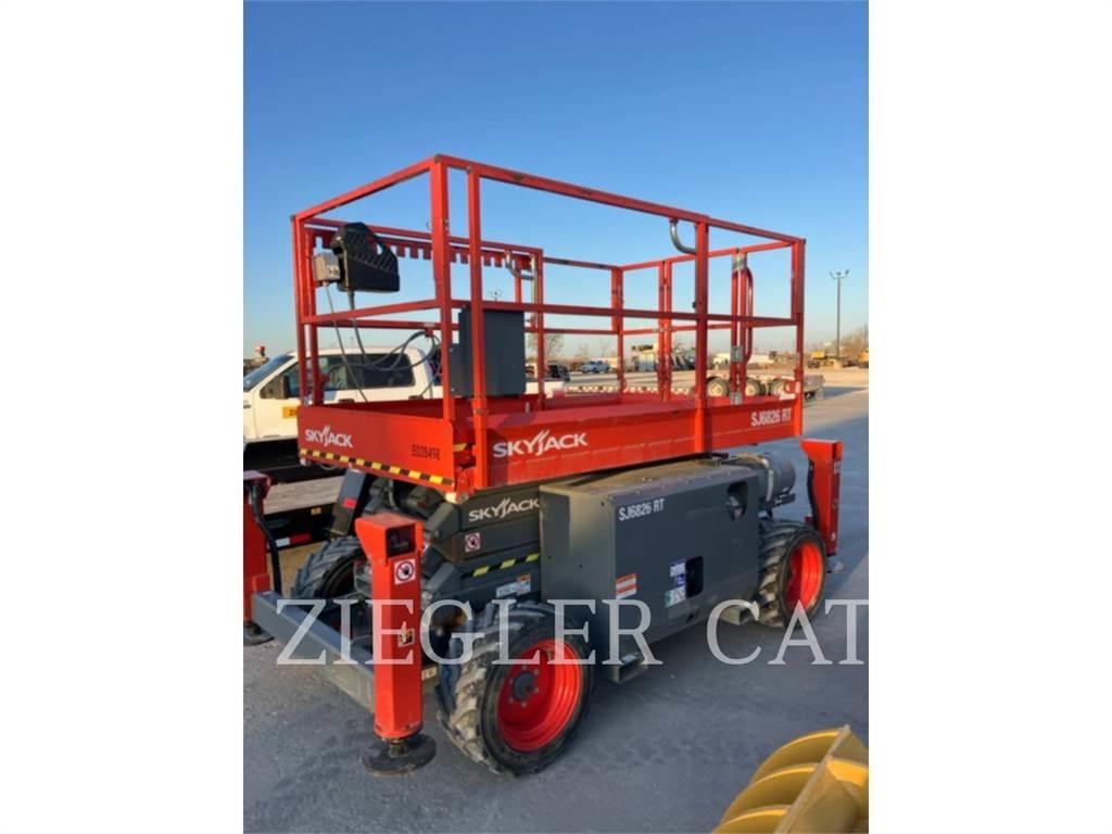 Skyjack SJ6826RT Ножничные подъемники