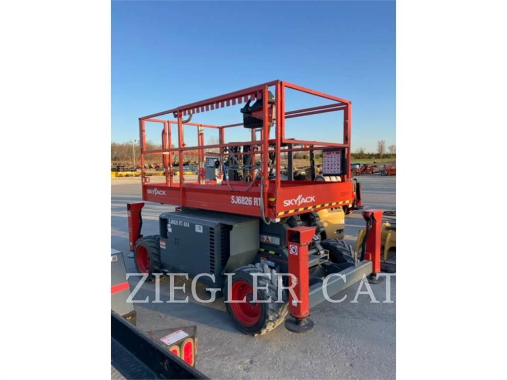 Skyjack SJ6826RT Ножничные подъемники