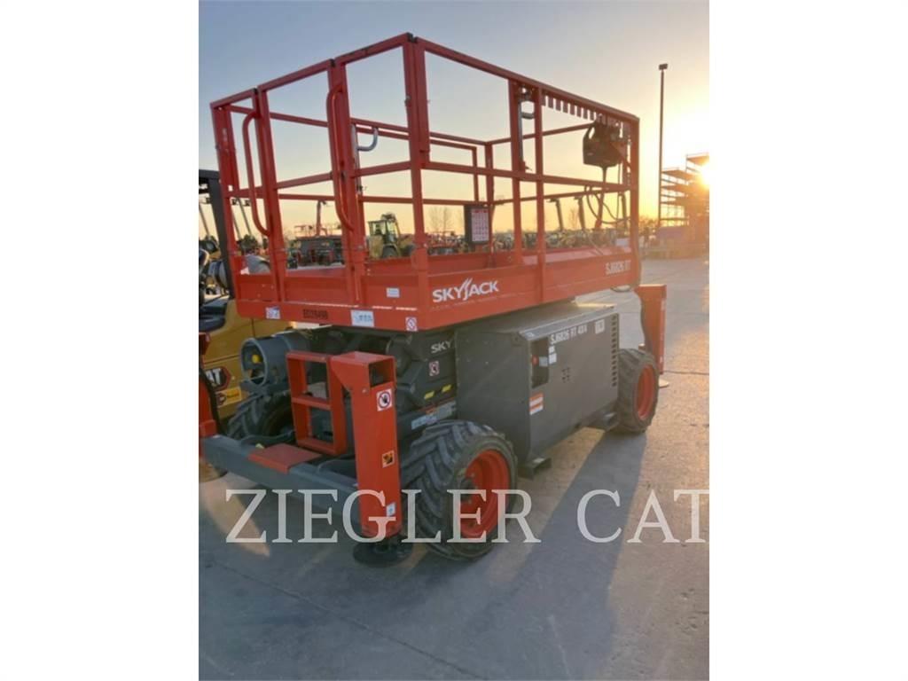 Skyjack SJ6826RT Ножничные подъемники