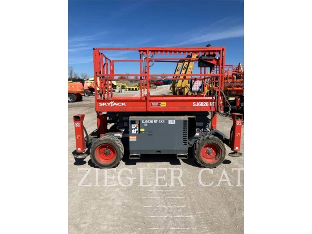 Skyjack SJ6826RT Ножничные подъемники