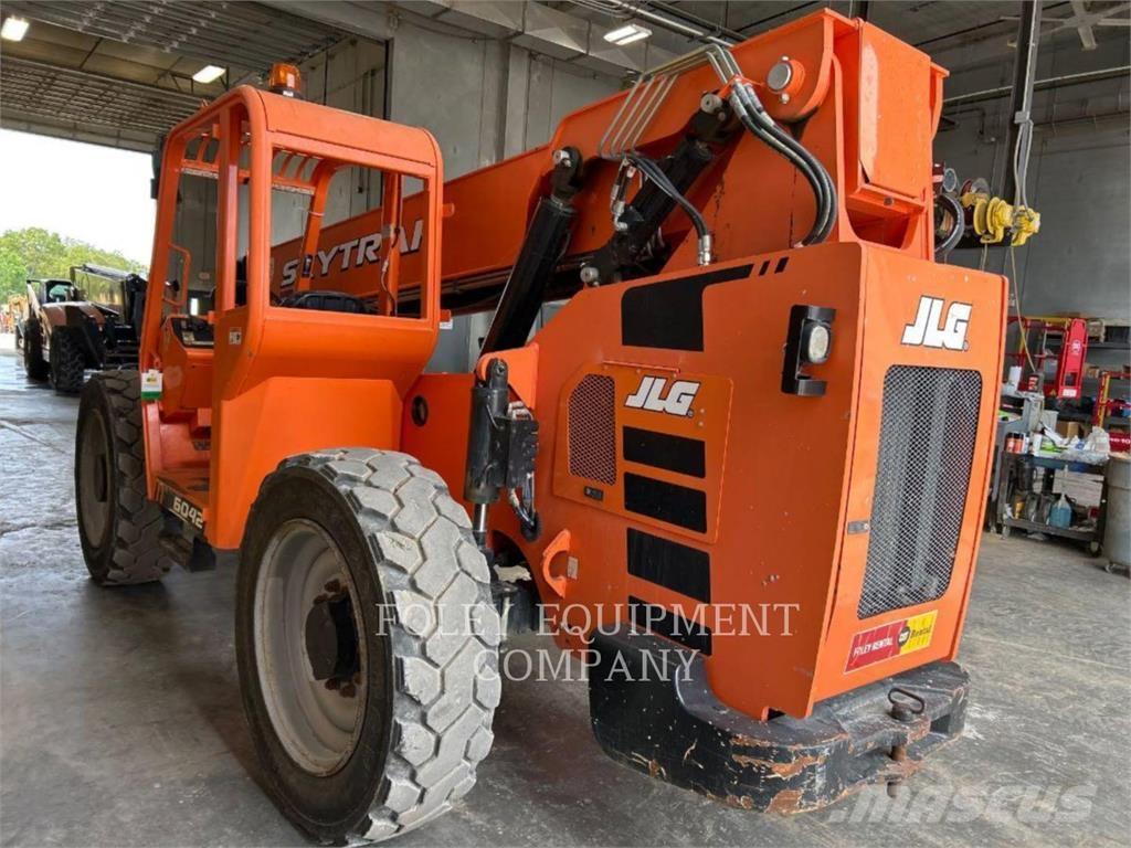 SkyTrak 6042O Телескопические погрузчики