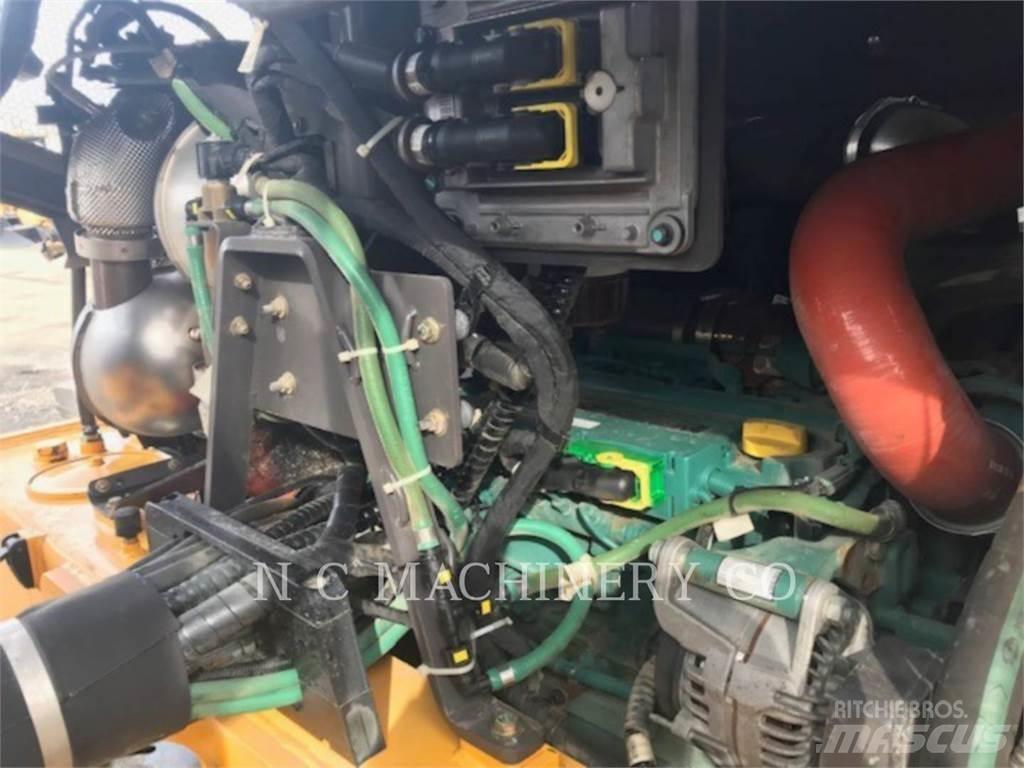 Volvo DD120C Асфальтоукладчики