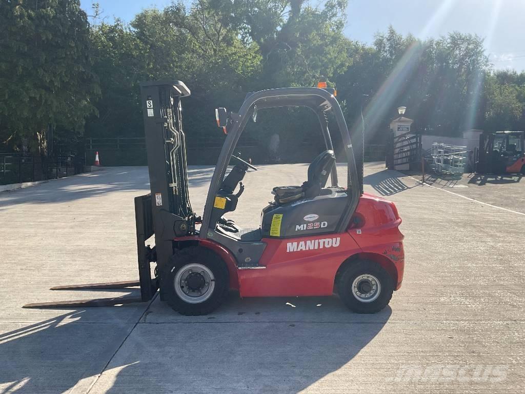 Manitou MI 25 G Телескопические погрузчики