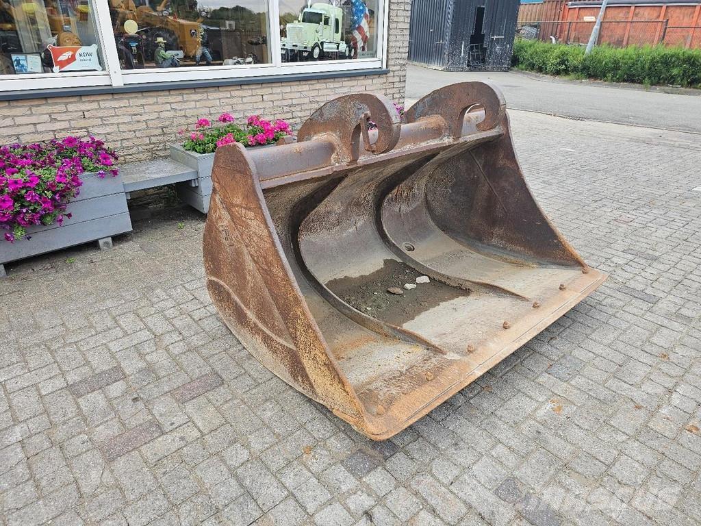  Onbekend Slotenbak Ковши