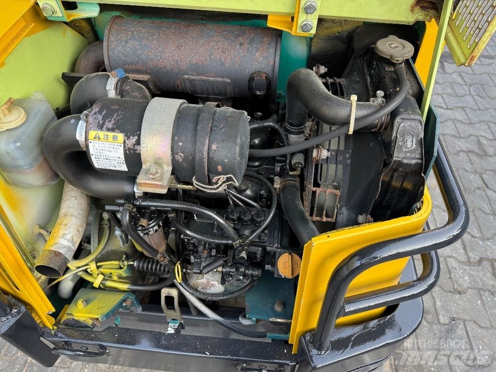 Yanmar B12 Мини-экскаваторы