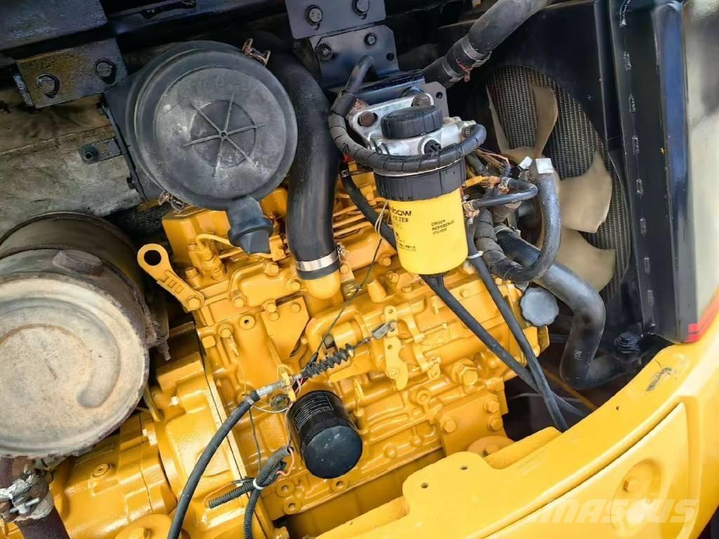 CAT 304 Мини-экскаваторы