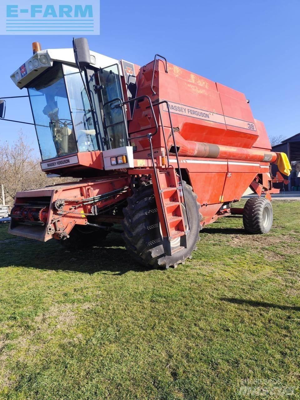 Massey Ferguson 38 Зерноуборочные комбайны