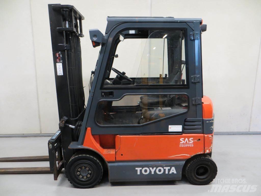 Toyota 7FBMF20 Электропогрузчики