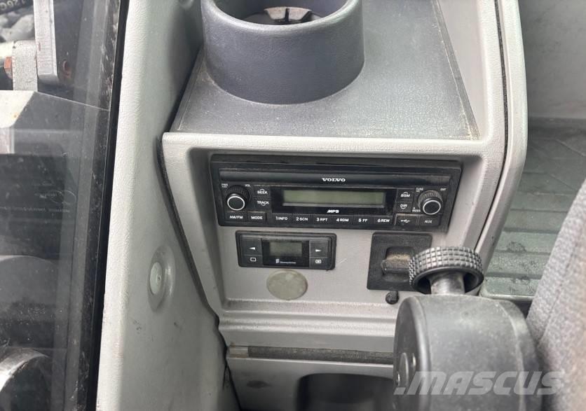 Volvo EC 300 EL Гусеничные экскаваторы