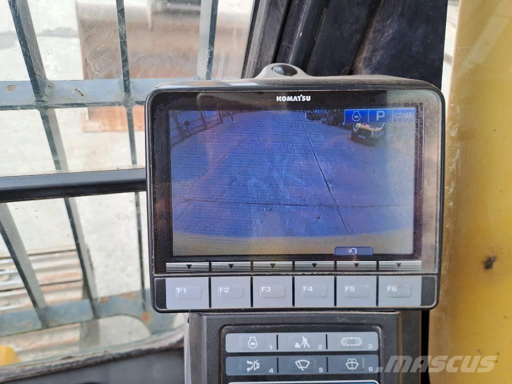 Komatsu HB 215 LC-2 Гусеничные экскаваторы