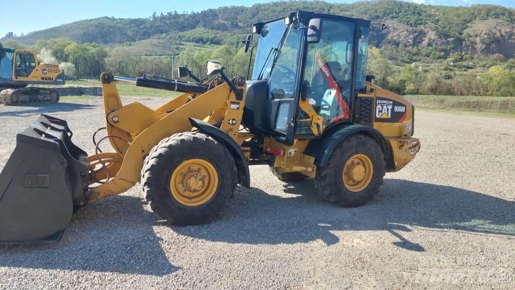 CAT 906 Фронтальные погрузчики