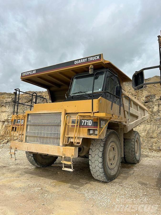 CAT 771D Мини-самосвалы