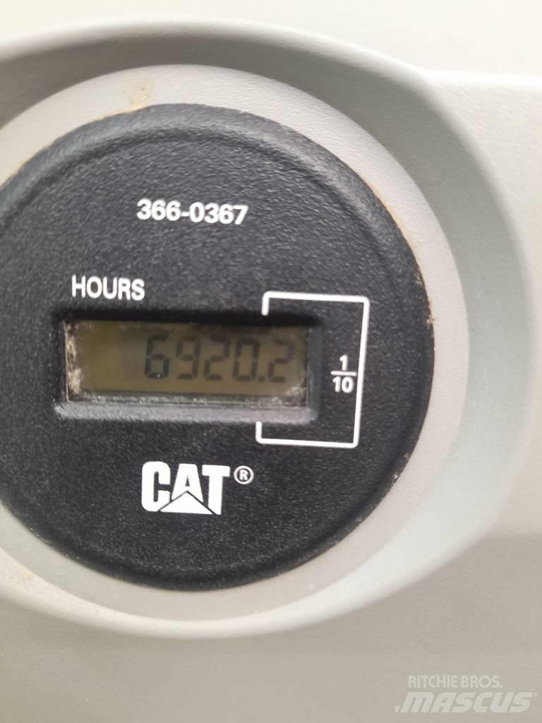 CAT 326 F Гусеничные экскаваторы