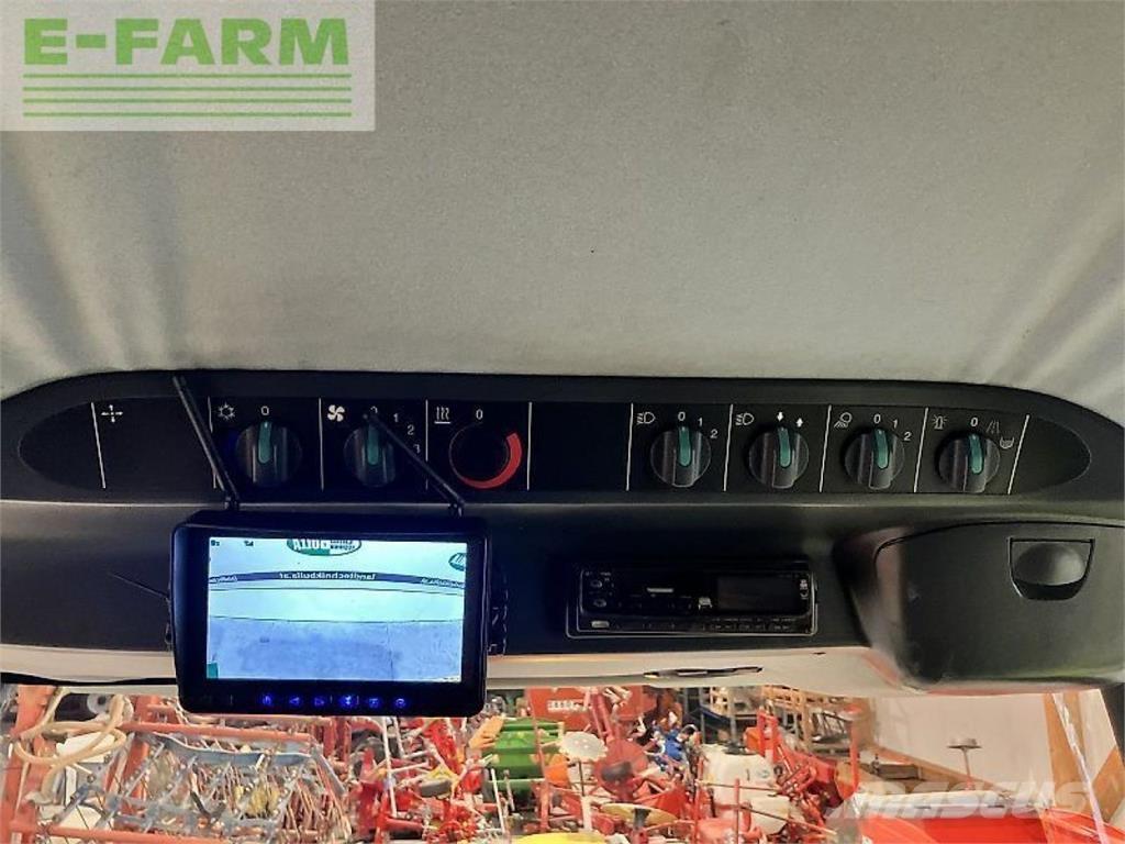 CLAAS medion 330 Зерноуборочные комбайны