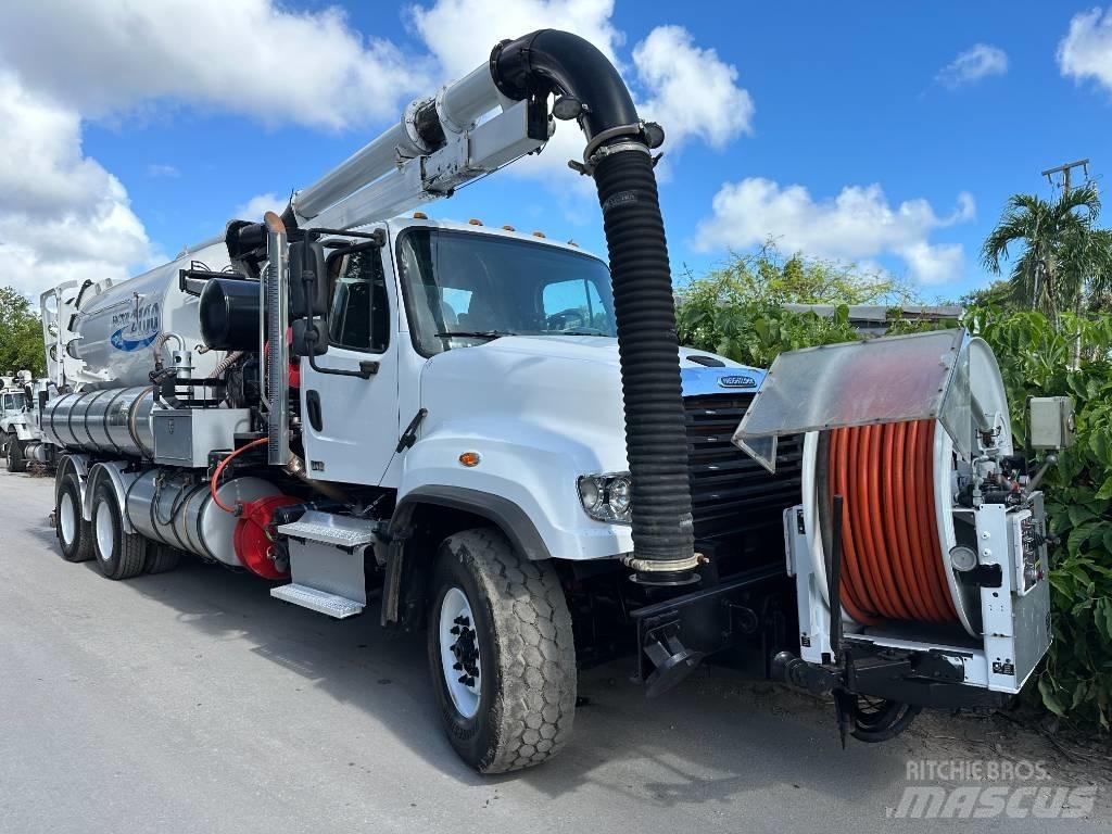 Freightliner 114 SD Ассенизаторские машины