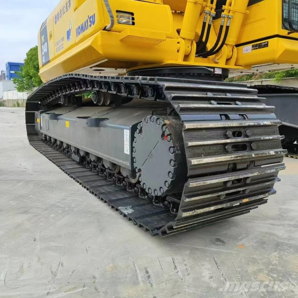 Komatsu PC 240 LC-8 Гусеничные экскаваторы