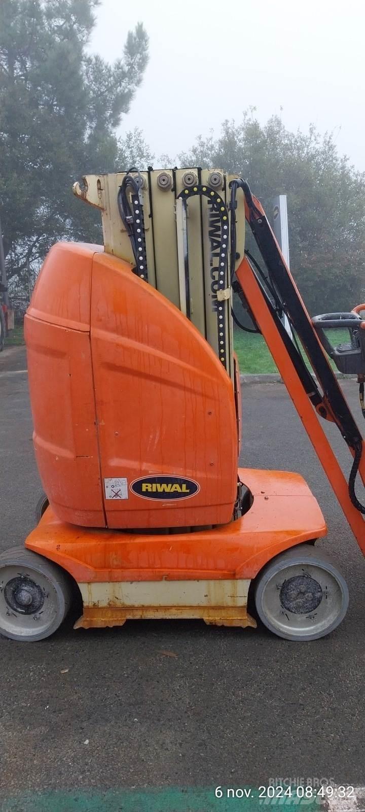 JLG T10E Разные подъемники и вышки