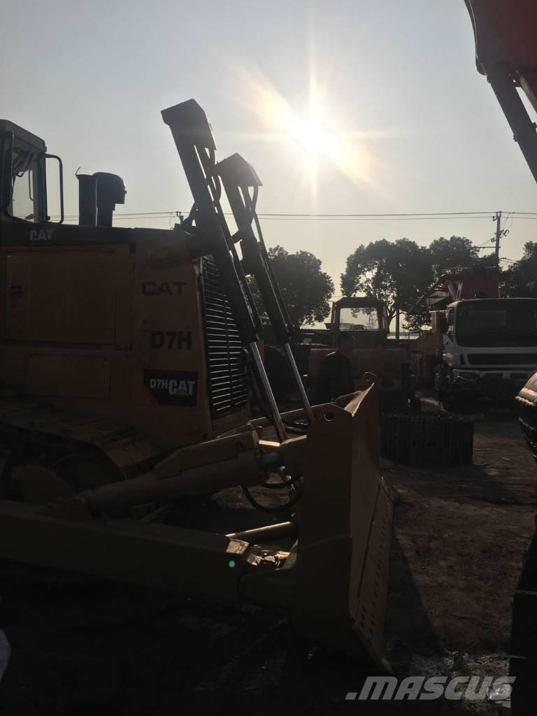 CAT D7H Гусеничные бульдозеры