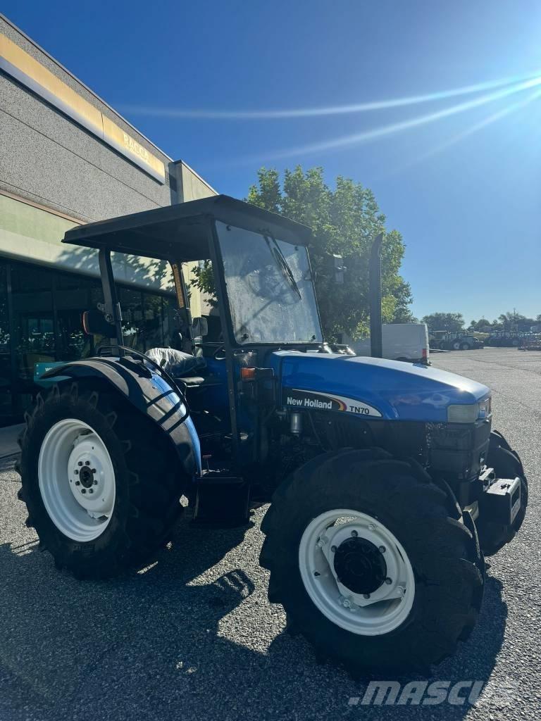 New Holland TN 70 Трактора