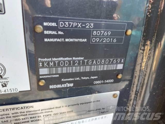 Komatsu D37PX-23 Гусеничные бульдозеры