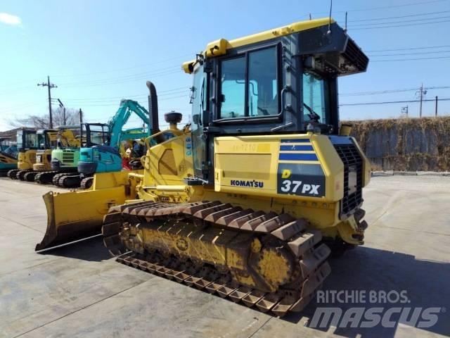 Komatsu D37PX-23 Гусеничные бульдозеры