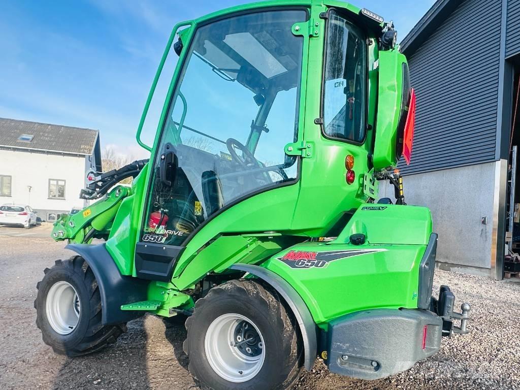 Avant 650 i Многофункциональные сельскохозяйственные погрузчики