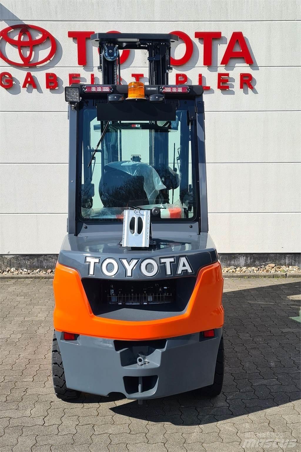 Toyota 52-8FDJF35 Дизельные погрузчики