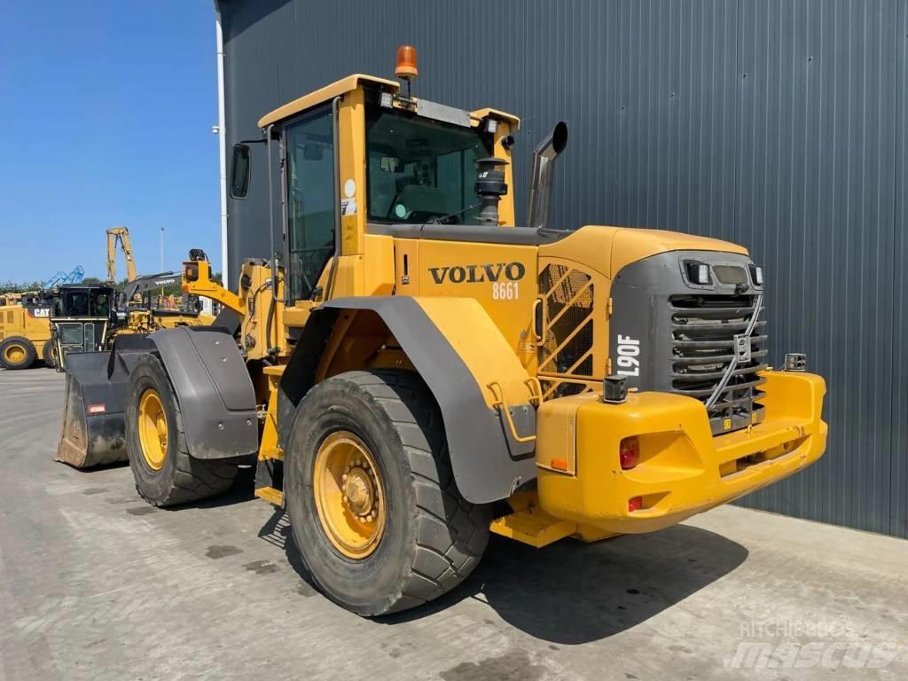 Volvo L90F - 3rd valve Фронтальные погрузчики