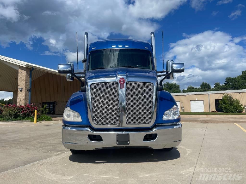 Kenworth T 680 Седельные тягачи
