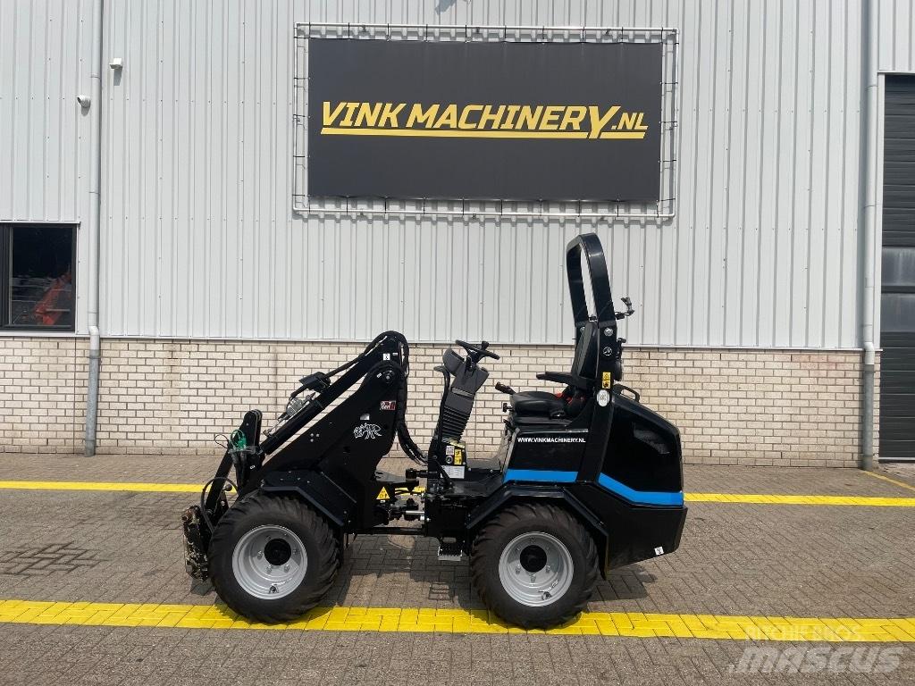 GiANT G 2200 E Фронтальные погрузчики