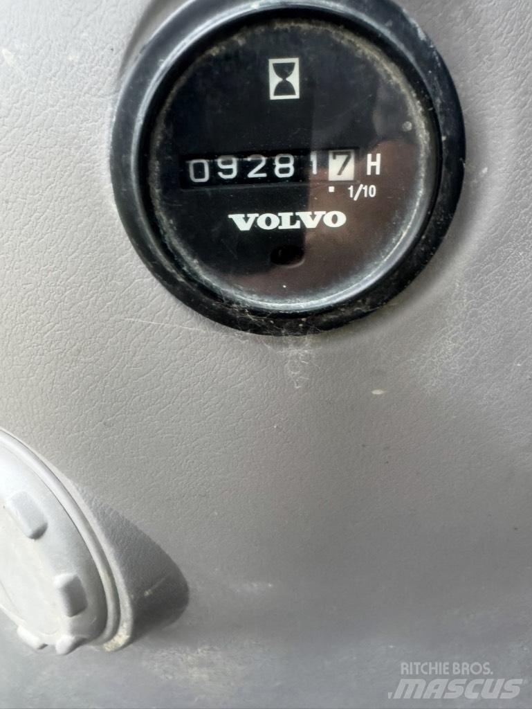 Volvo ECR235DL Гусеничные экскаваторы