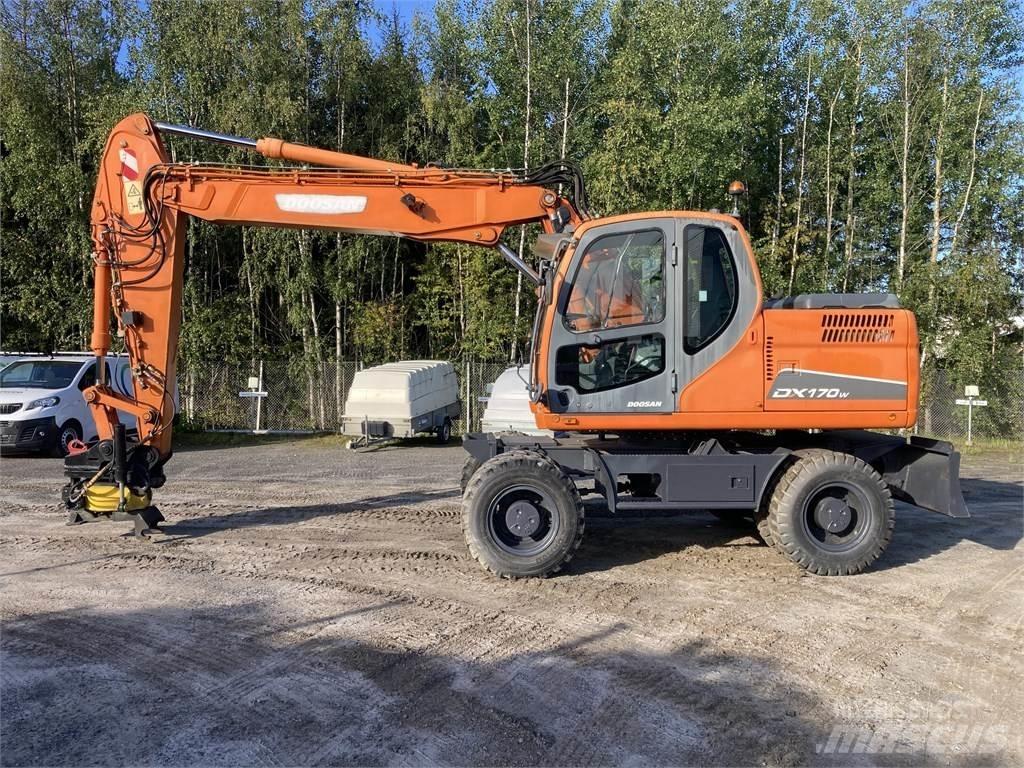 Doosan DX 170 W Колёсные экскаваторы