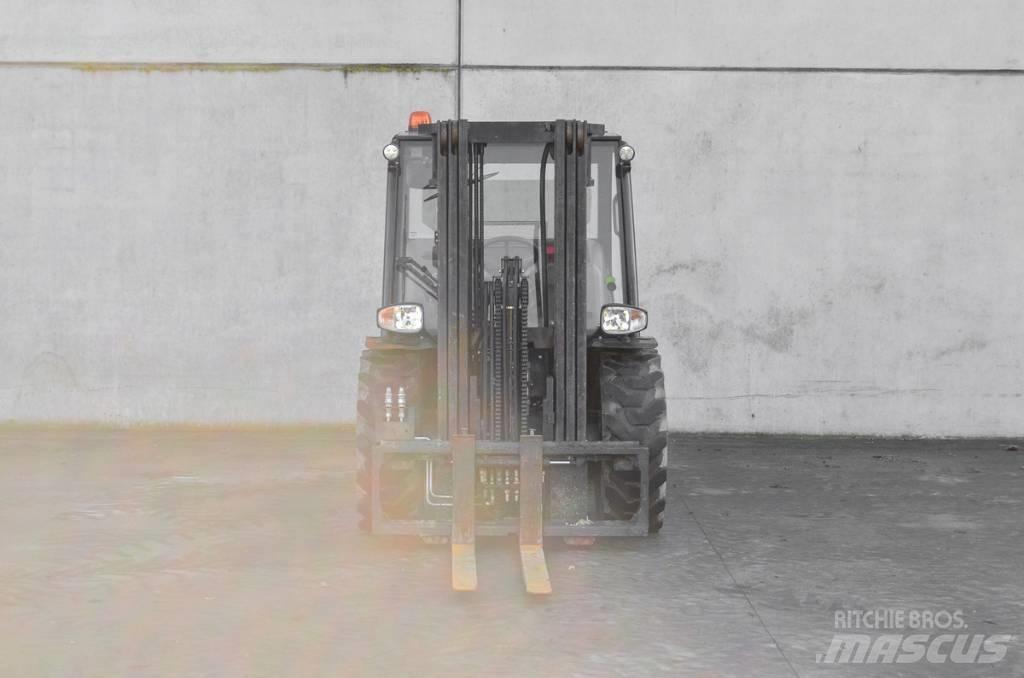 Manitou MC 25-4 Дизельные погрузчики