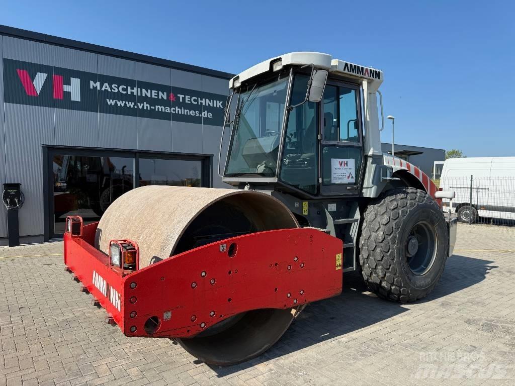 Ammann ASC 110 Грунтовые катки