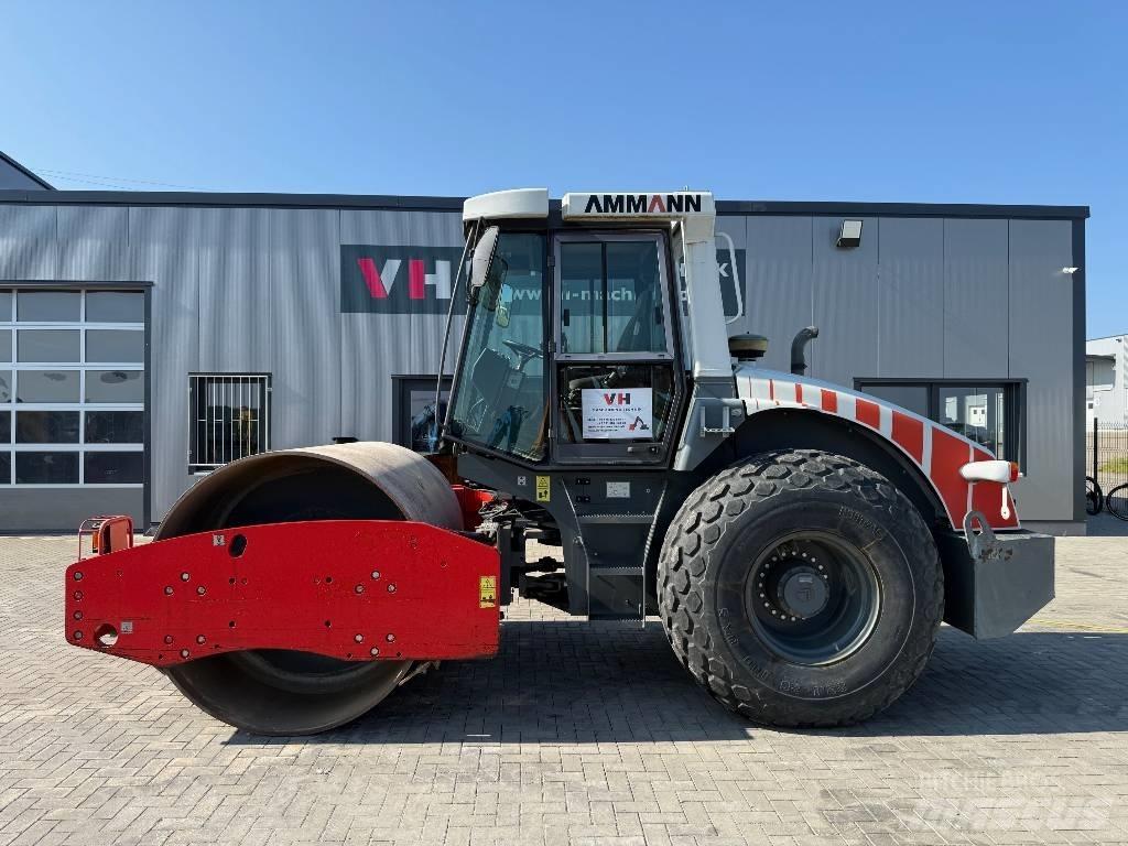 Ammann ASC 110 Грунтовые катки