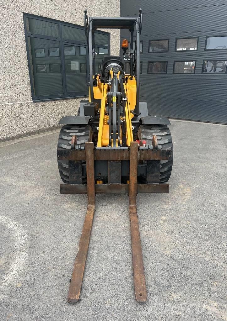 Schäffer 2445S Малые погрузчики